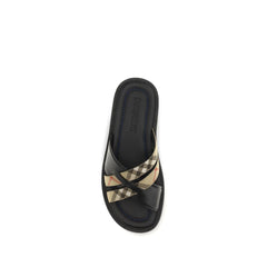 Burberry Sandalen aus schwarzem Kalbsleder (Bos Taurus)
