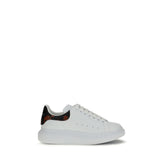 Alexander McQueen Sneaker aus weißem Kalbsleder mit dicker Sohle