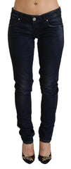Acht blaue tief sitzende schmale Damen-Jeans aus Denim