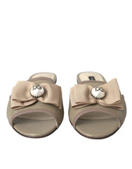 Dolce & Gabbana Beige Logo Pearl Flats Sandalen Slides Schuhe
