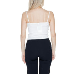 Nur weiße Tanktops aus Bio-Baumwolle