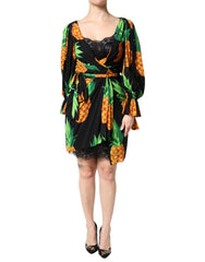 Dolce & Gabbana Schwarzes Wickelkleid aus Seide mit Ananas-Drapier-Print