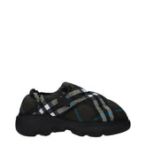 Burberry Grüne Slipper aus Stoff