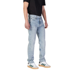 Calvin Klein Jeans Hellblaue Jeans aus Bio-Baumwolle im Relaxed Fit