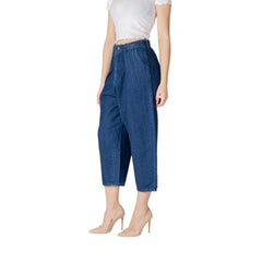 Nur Jeans aus blauer Baumwolle