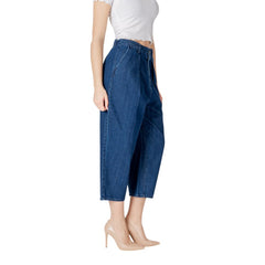 Nur Jeans aus blauer Baumwolle