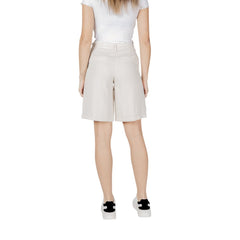 Vila Clothes Beigefarbene Viskose-Bermudashorts