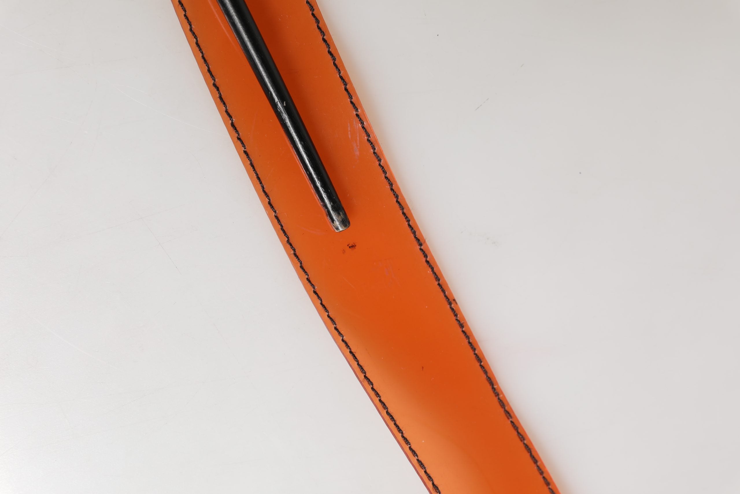 Miu Miu Orangefarbener PVC-Taillengürtel für Damen mit quadratischer Schnalle