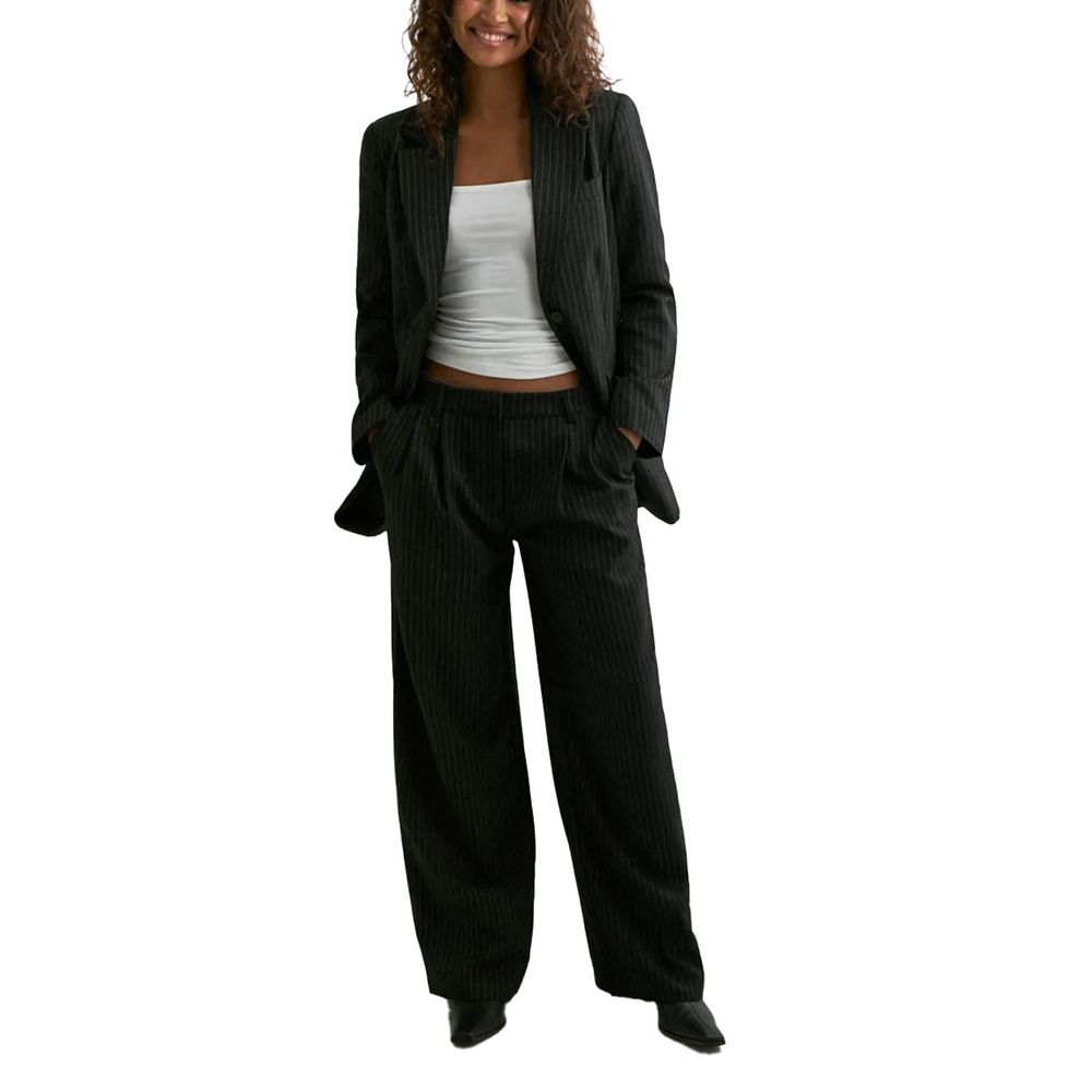 Nur Blazer aus recyceltem schwarzem Polyester