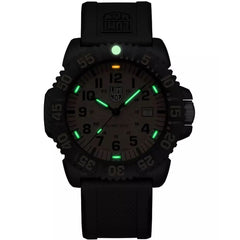 Luminox Sportuhr aus schwarzem Resin