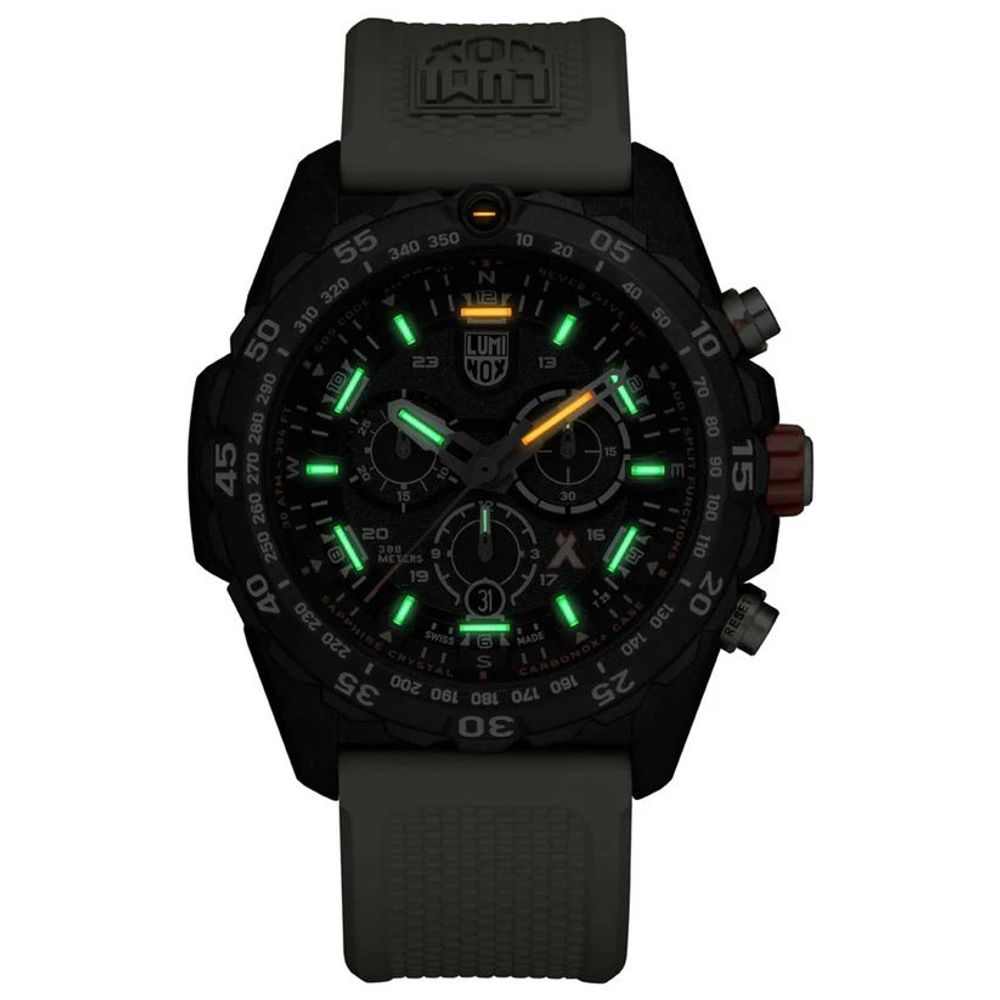 Luminox Sportuhr mit beigem Harzarmband