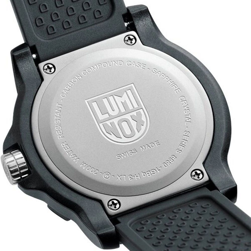 Luminox Sportuhr aus schwarzem Resin