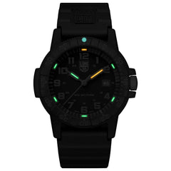 Luminox Sportuhr aus schwarzem Resin