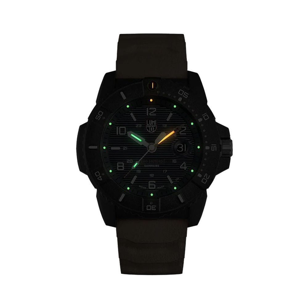 Luminox Sportuhr aus orangefarbenem Kautschuk