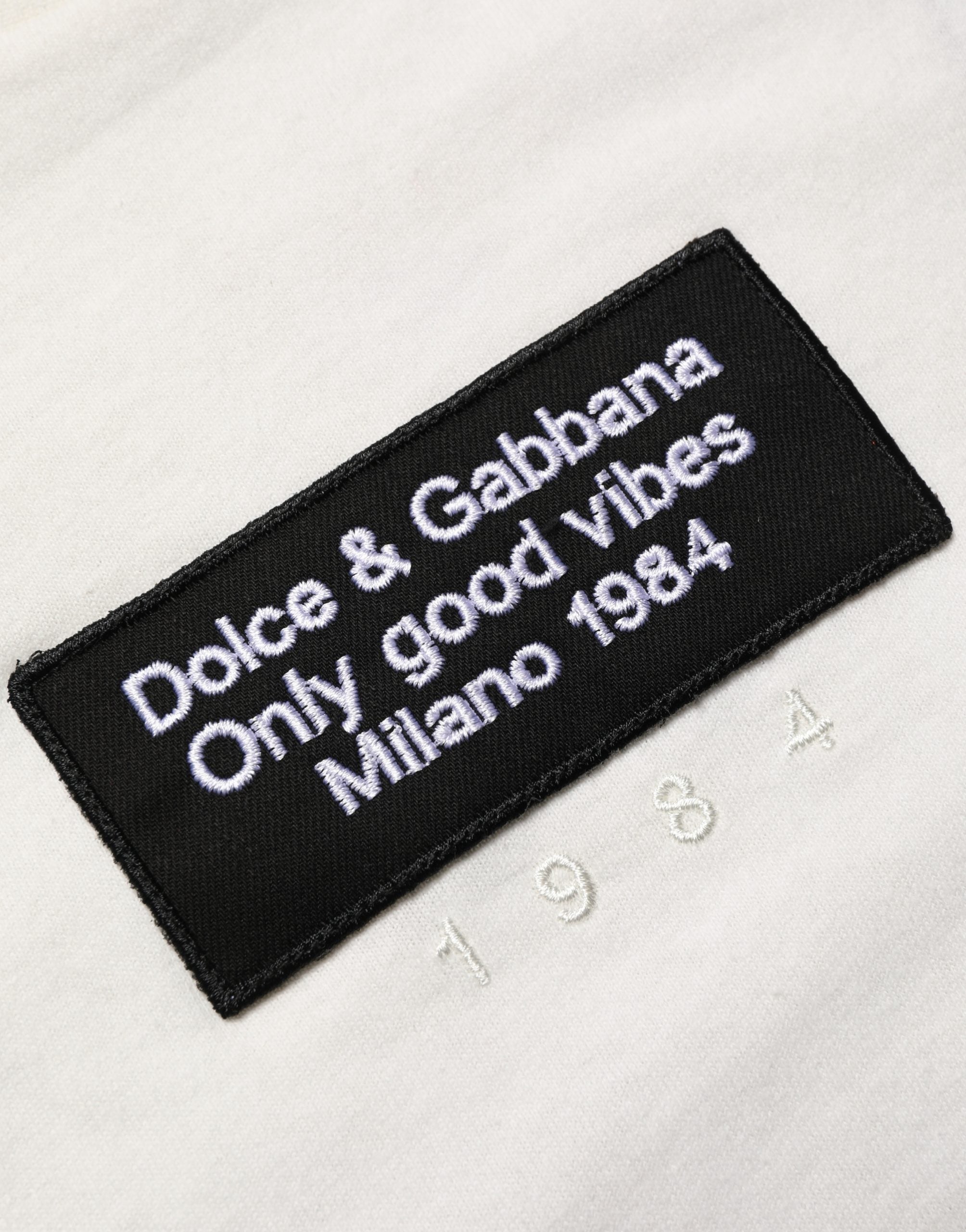 Dolce & Gabbana Weißes Logo-Patch Baumwoll-T-Shirt für Herren mit Rundhalsausschnitt