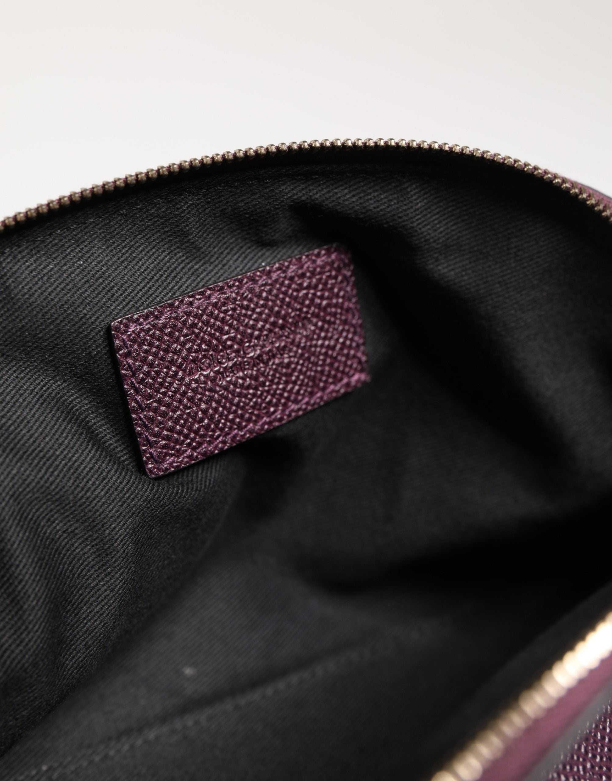 Dolce & Gabbana Donkerpaars Leren DG Logo Rits Rondom Handtas Portemonnee