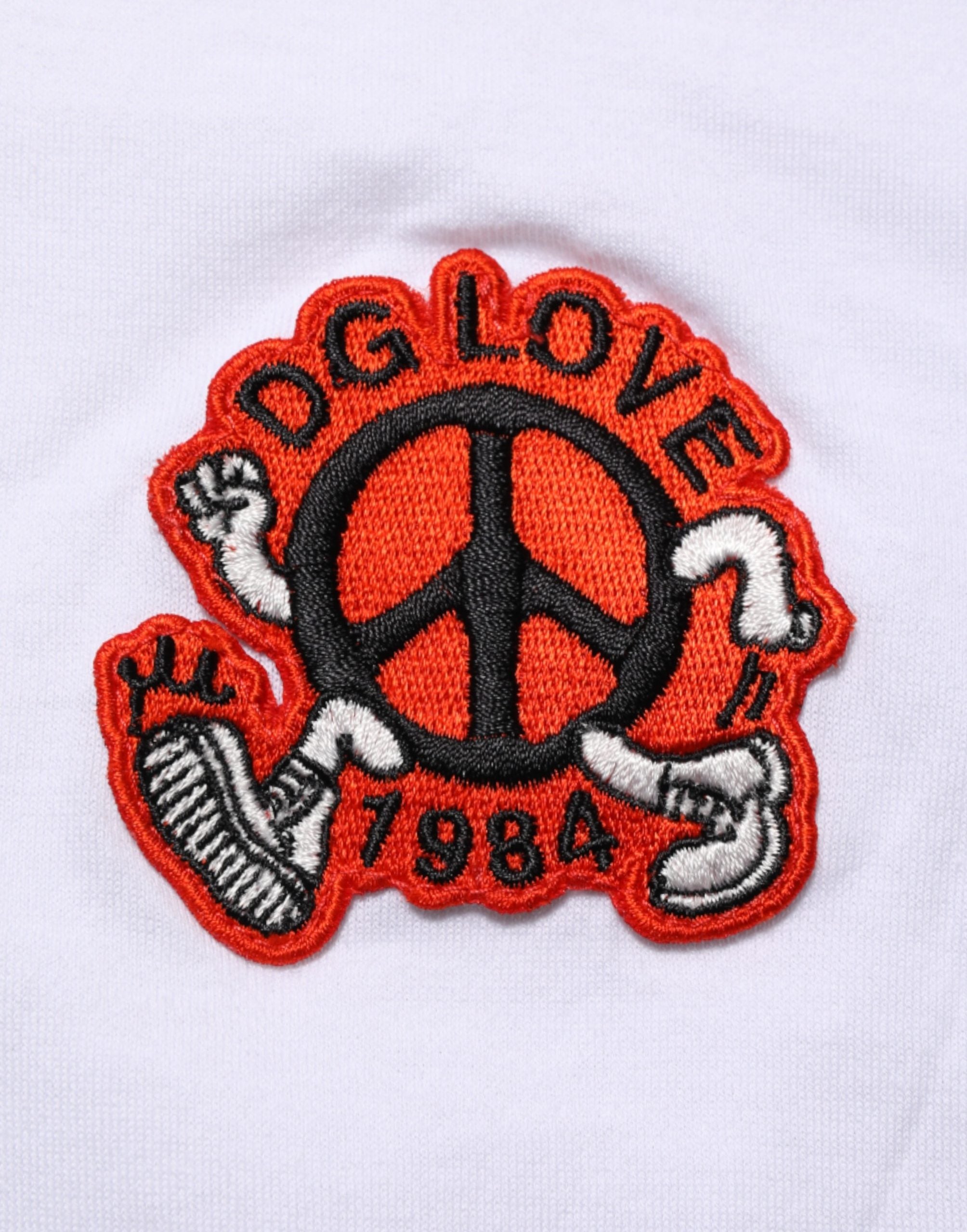 Dolce & Gabbana Weißes Baumwoll-T-Shirt mit Rundhalsausschnitt und DG Love Aufnäher