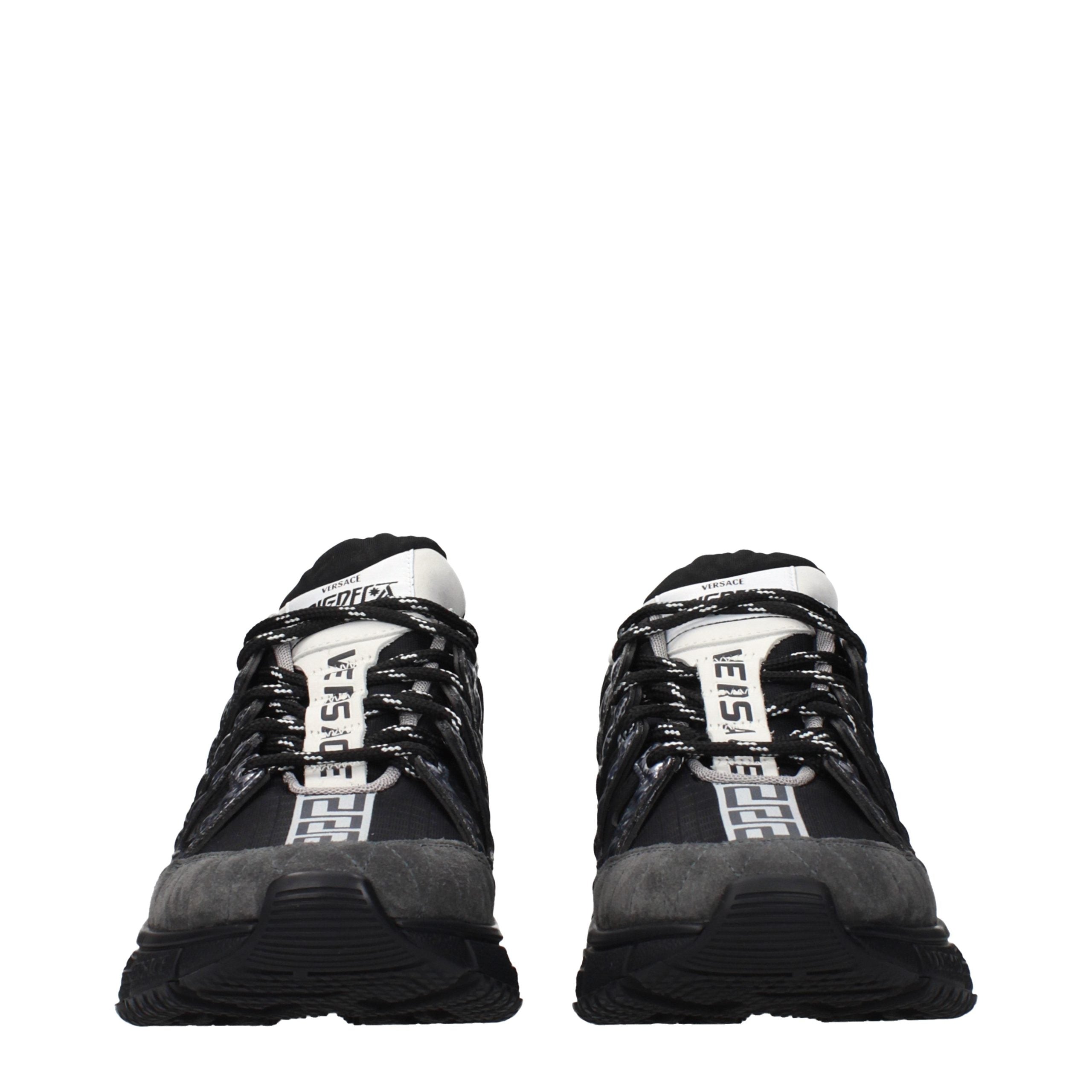 Versace Zwarte stoffen atletische sneakers