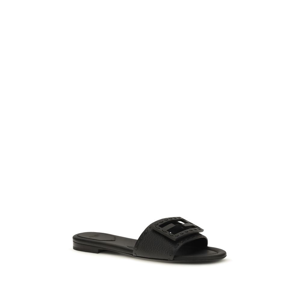 Fendi Zwarte Kalfsleren Bos Taurus Platte Sandalen