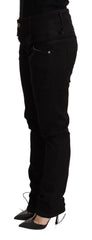 Acht schwarze Low-Waist Skinny Jeans