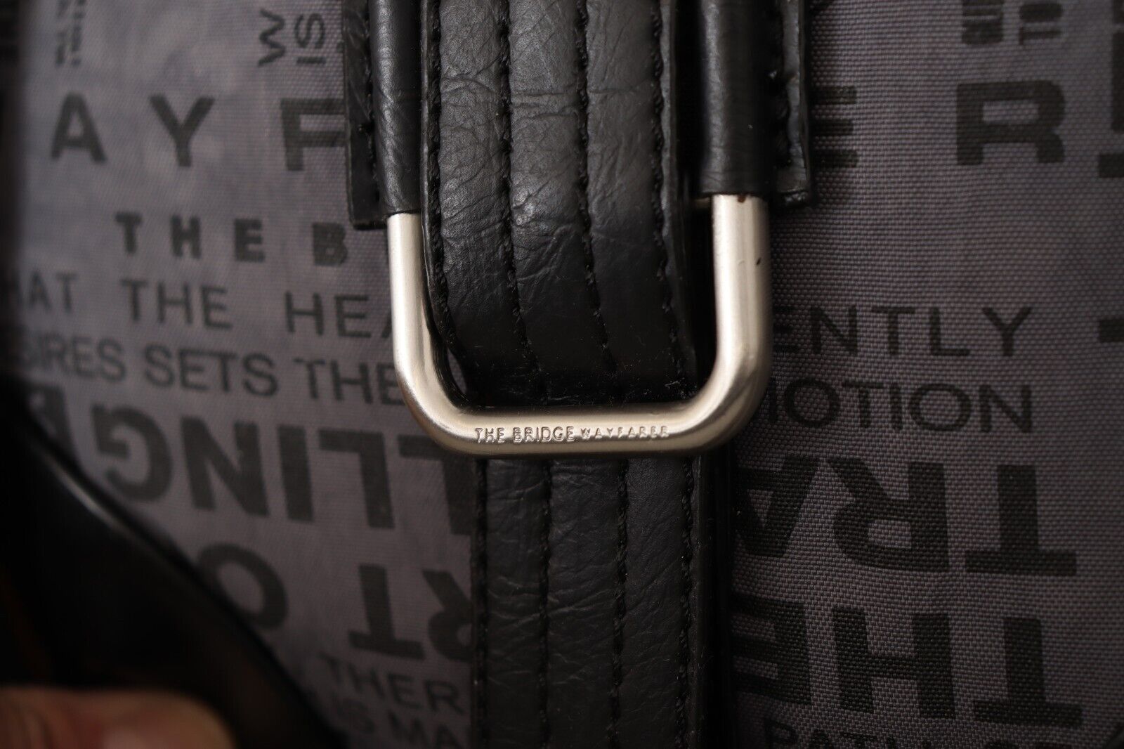 WAYFARER Grau Bedruckte Logo Umhängetasche