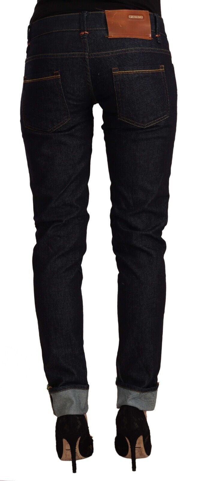Acht schwarze Low-Waist Slim Fit Jeans aus Baumwolle