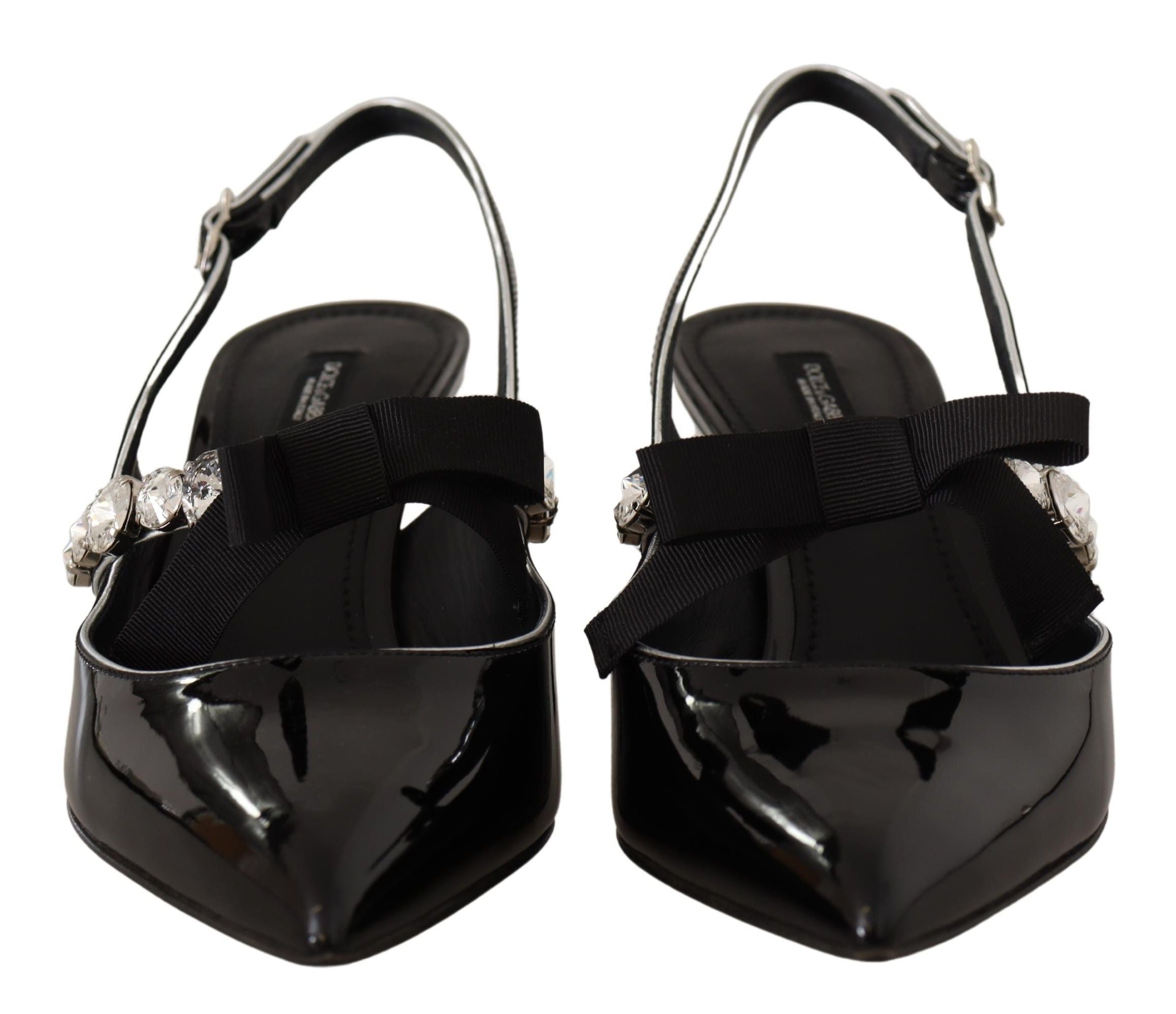 Dolce & Gabbana Slingpumps aus schwarzem Lackleder mit Kristallen