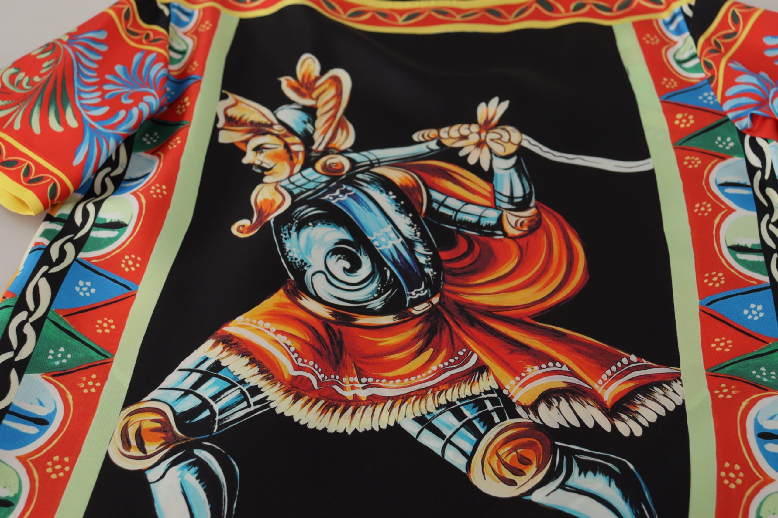 Dolce & Gabbana Seidentop "Multicolor Soldier Carretto"