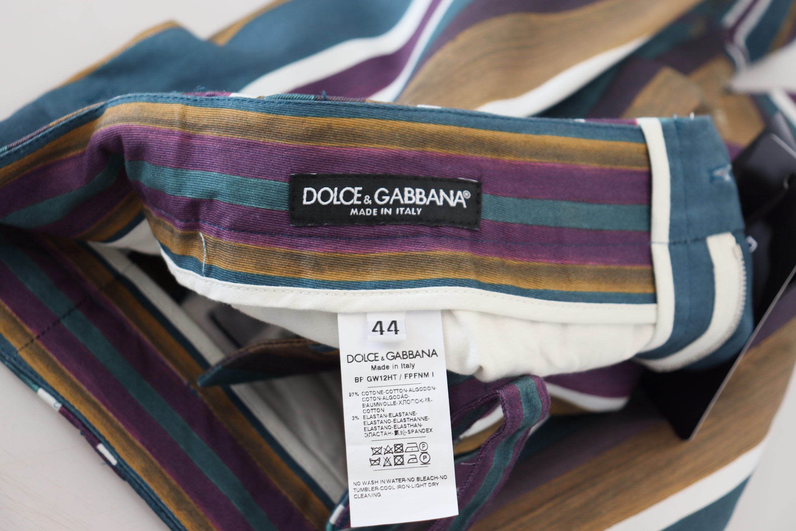 Dolce & Gabbana Shorts aus Stretch-Baumwolle mit mehrfarbigen Streifen
