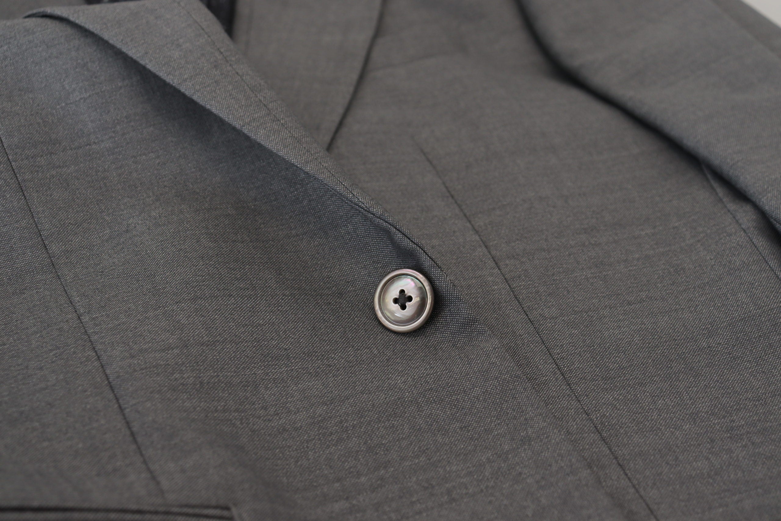 Dolce & Gabbana Graue Sakko aus Wolle und Seide mit schmaler Passform