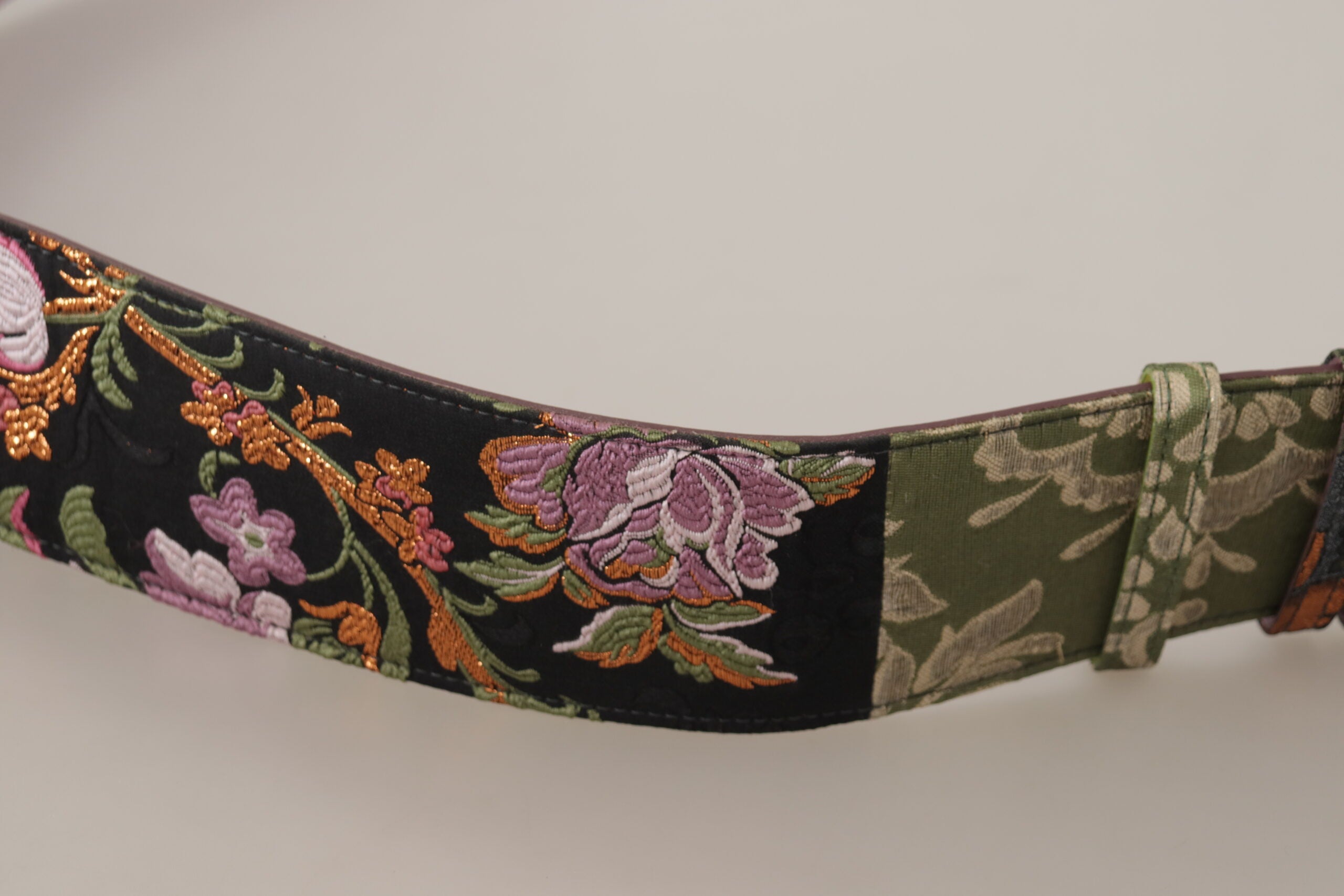 Dolce & Gabbana Gürtel aus mehrfarbigem Leder mit Stickereien und goldfarbener Metallschnalle