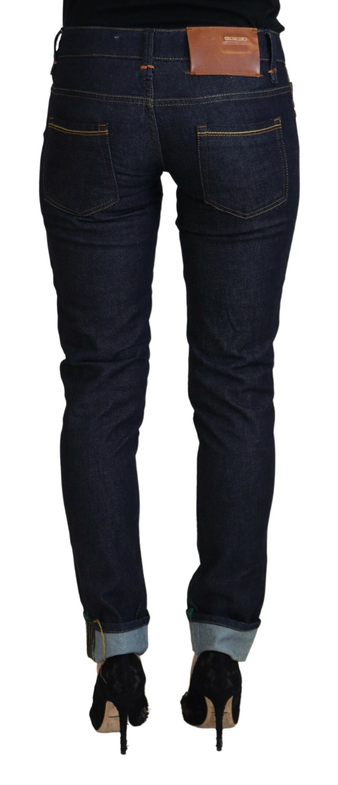 Acht blaue Low-Waist Slim Fit Damen-Jeans aus Baumwolle