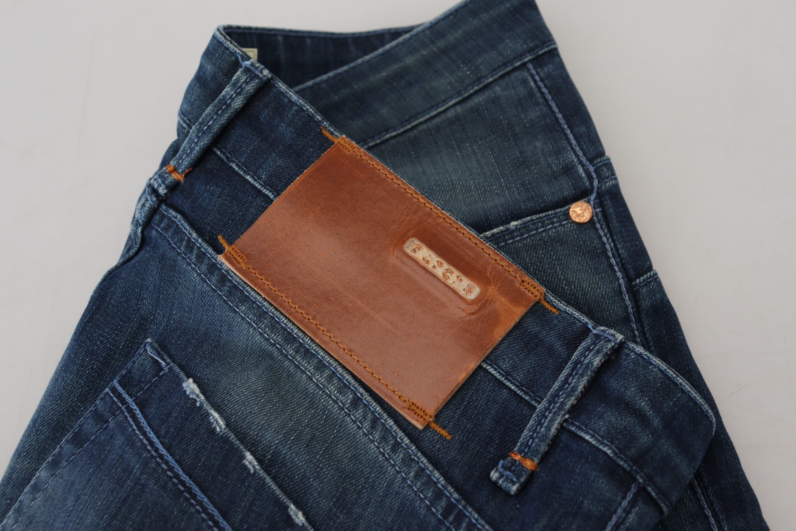 Acht blaue Slim Fit Damen Casual Denim Jeans aus Baumwolle