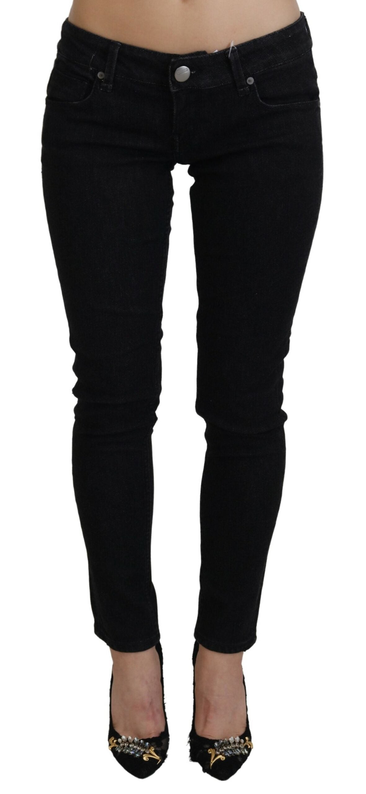 Acht schwarze Low Waist Slim Fit Jeans aus Baumwoll-Denim
