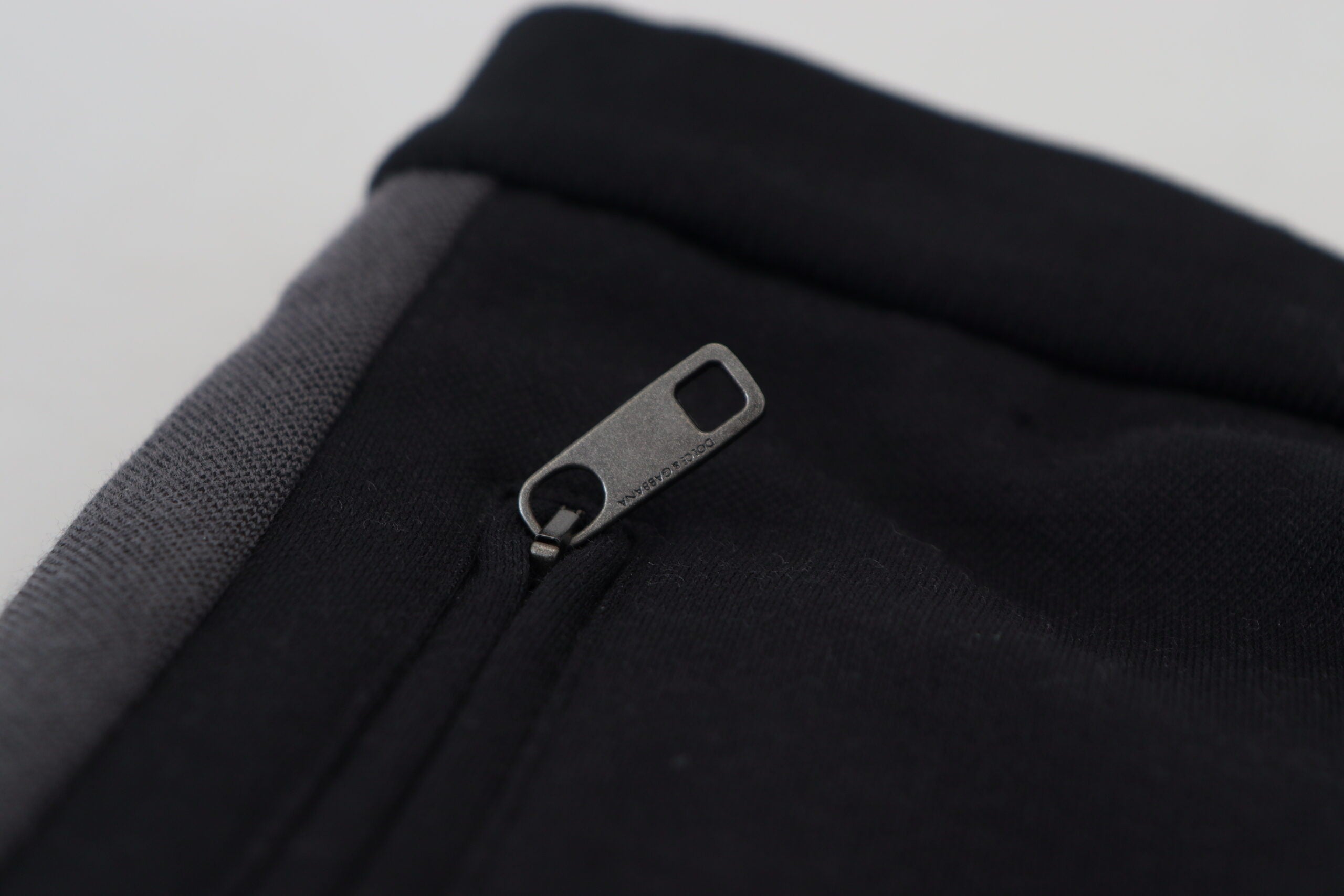 Dolce & Gabbana Schwarze Jogginghose aus Wolle mit Hufeisenmotiv