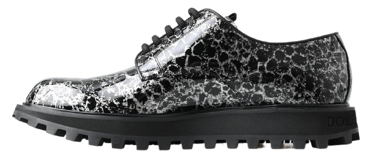 Dolce & Gabbana Schwarz-weiße Derby-Schuhe aus Lackleder