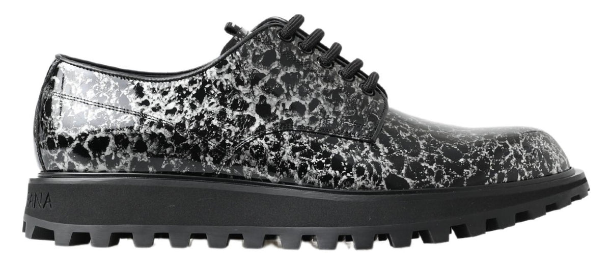 Dolce & Gabbana Schwarz-weiße Derby-Schuhe aus Lackleder