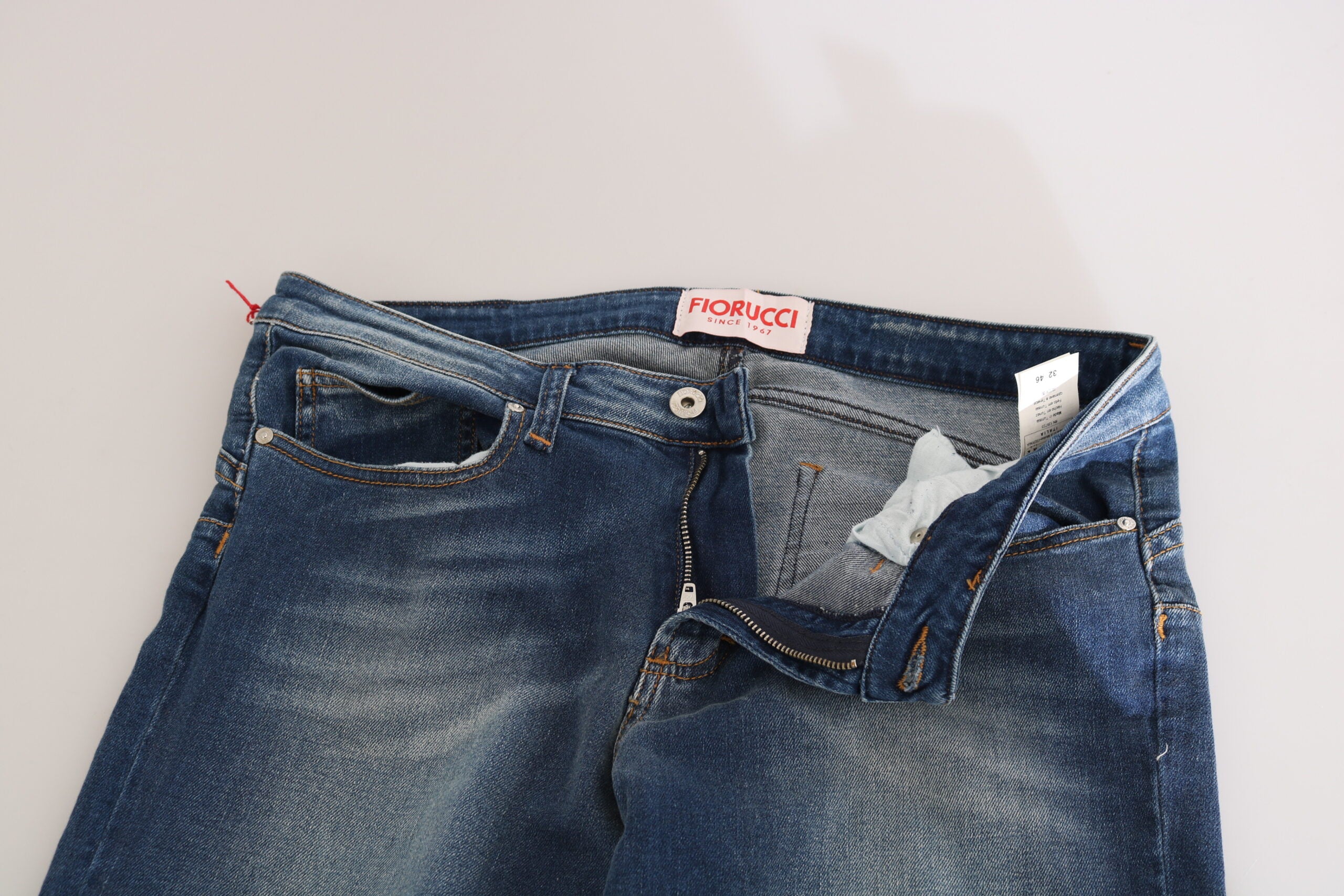 Fiorucci Jeans aus blauem, gewaschenem Denim, mittelhoher Bund, schmale Passform