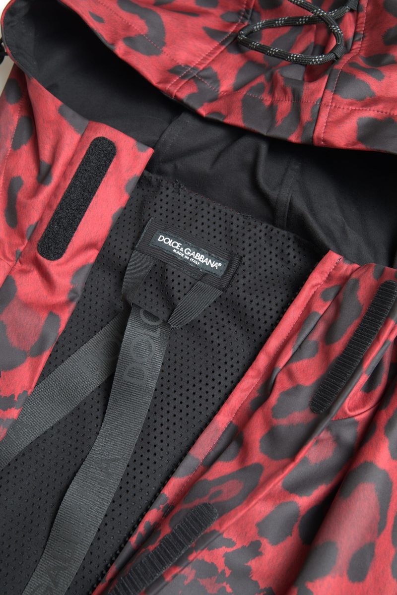 Dolce & Gabbana Roter Regenmantel mit Leopardenmuster und Kapuze