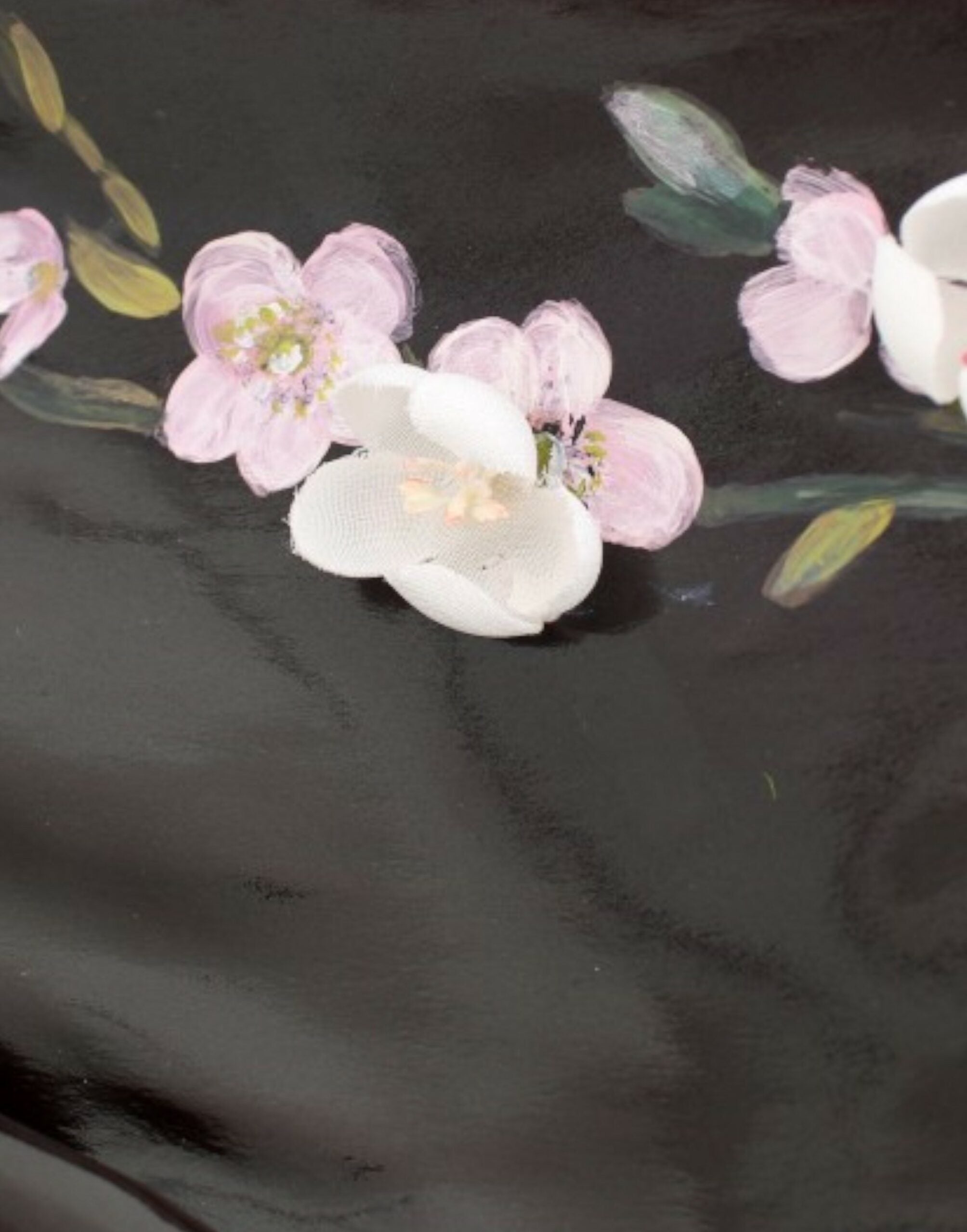 Dolce & Gabbana schwarzes Etuikleid mit Blumenmuster und 3/4-Ärmeln