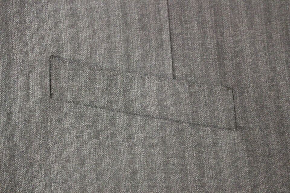 Dolce & Gabbana Grijs Gestreepte Wollen Enkele Rij Knoop Vest