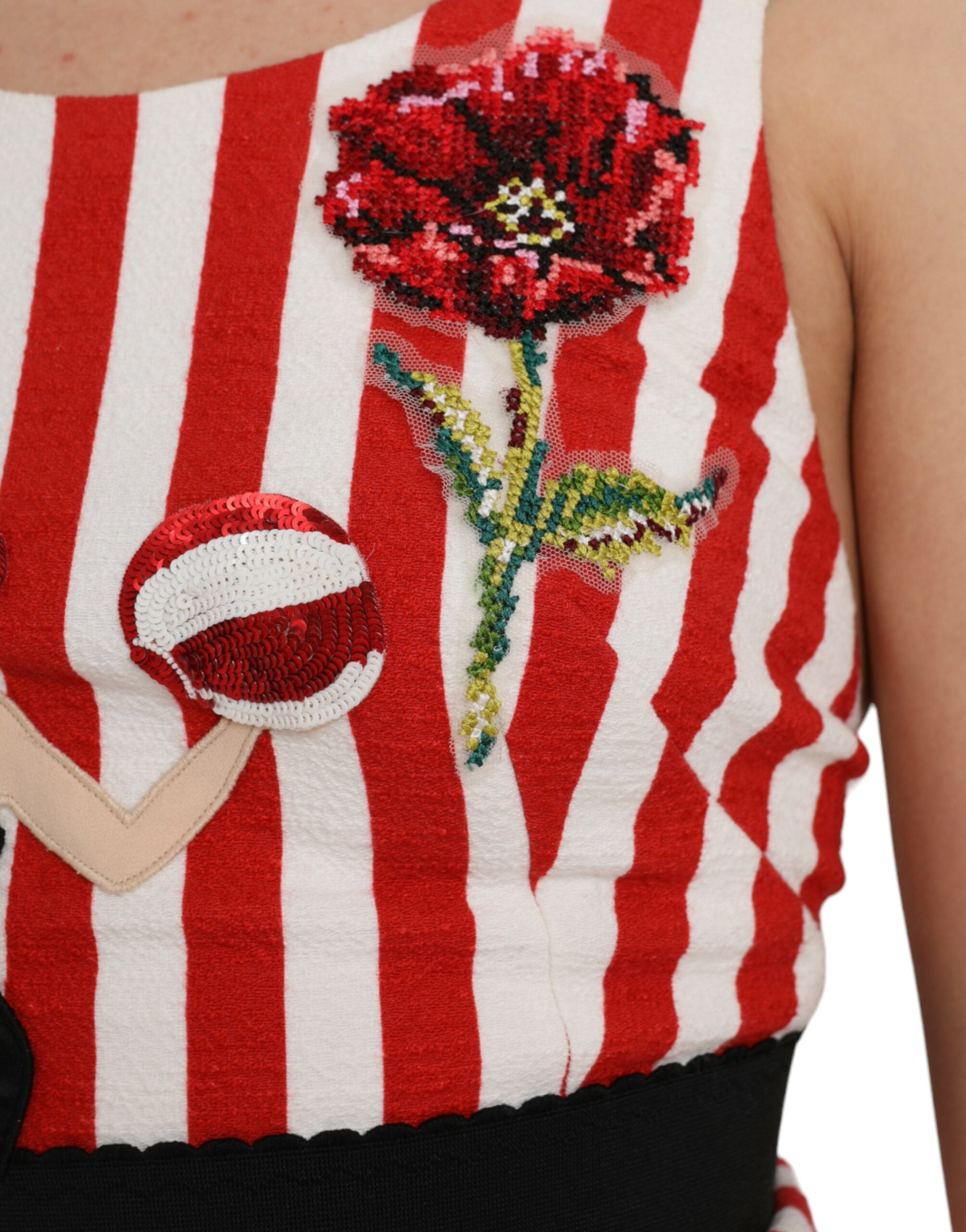 Dolce &amp; Gabbana – Ärmelloses Etui-Midikleid mit Blumenmuster in Rot und Weiß
