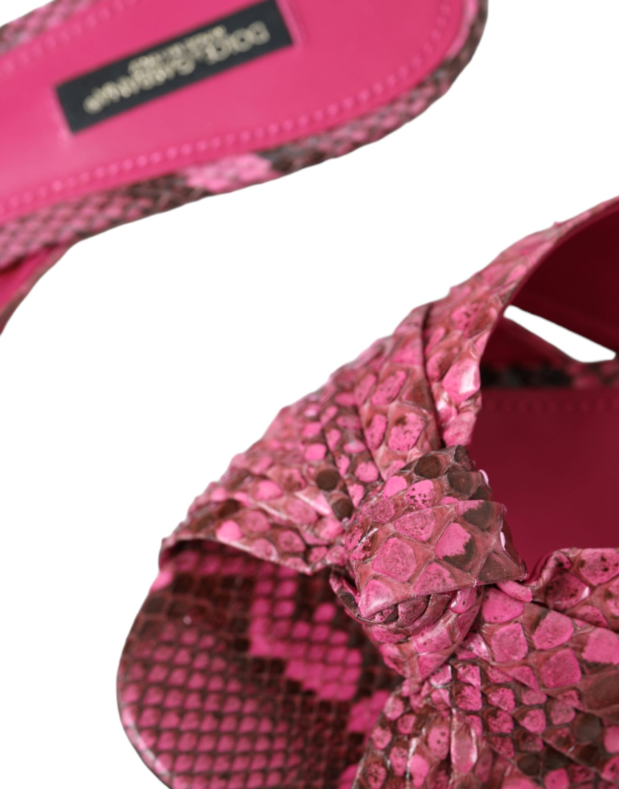 Dolce & Gabbana Pinke Kitten-Heel-Pantoletten aus exotischem Leder