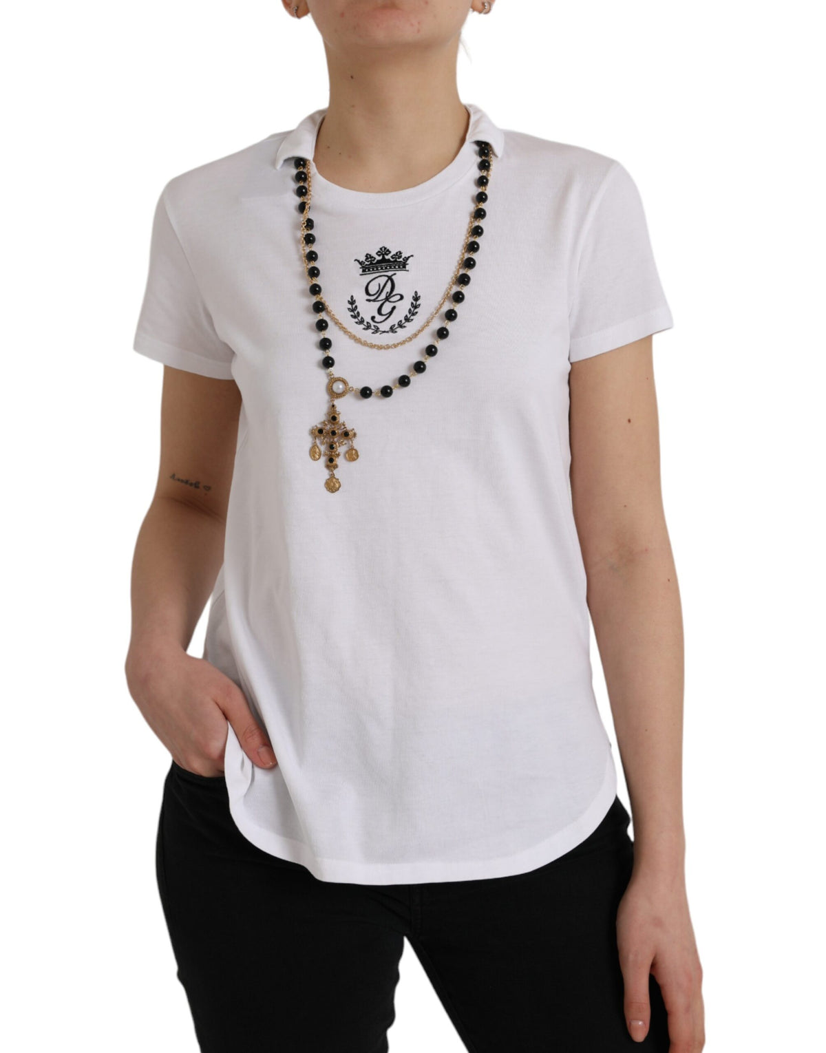 Dolce & Gabbana Weißes Baumwoll-T-Shirt mit kurzen Ärmeln und Halskette