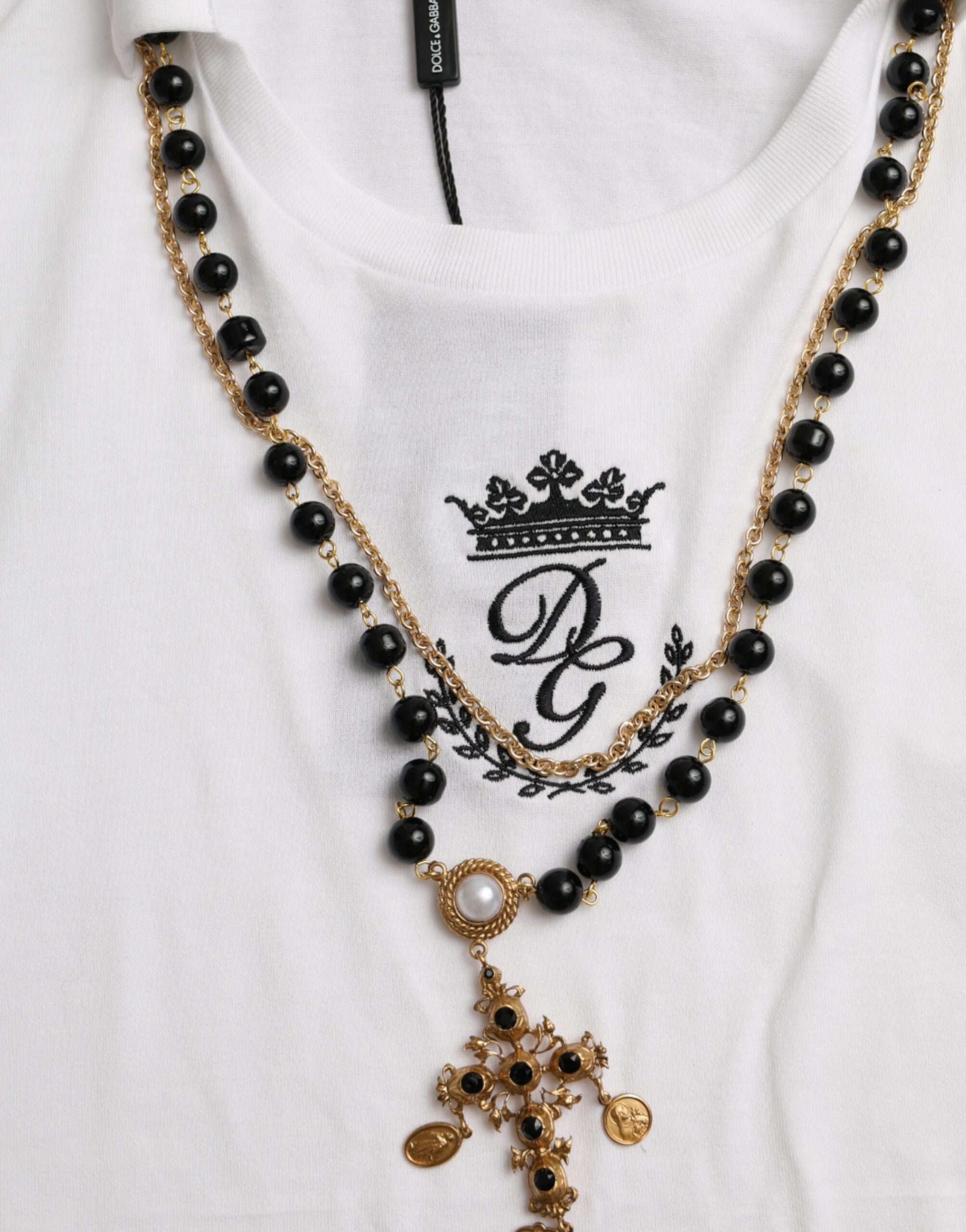 Dolce & Gabbana Weißes Baumwoll-T-Shirt mit kurzen Ärmeln und Halskette