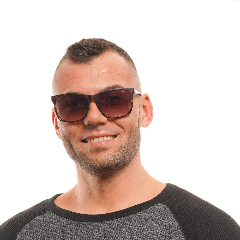 Guess – Braune Sonnenbrille aus Kunststoff