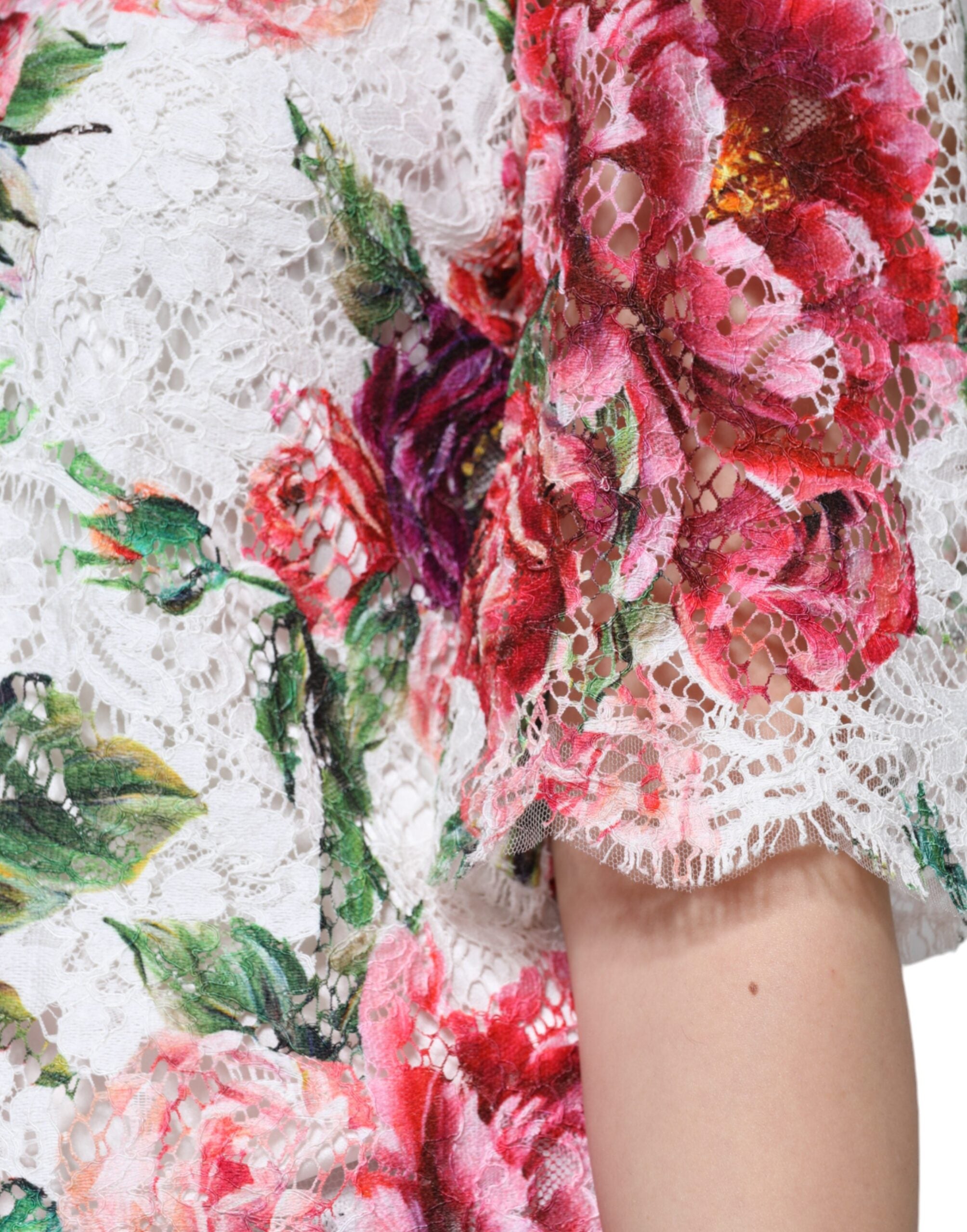 Dolce & Gabbana Weiße Pfingstrosen-Spitzenbluse mit kurzen Ärmeln