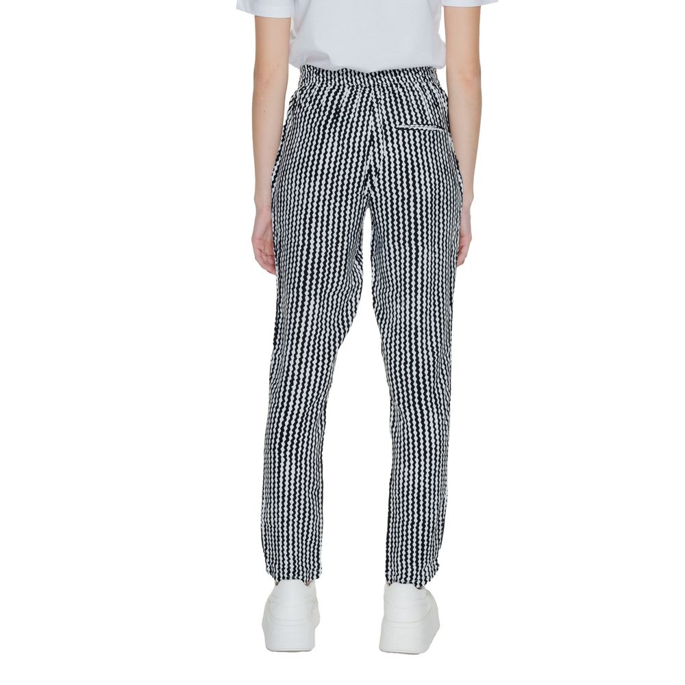 Nur schwarze Viskose-Freizeithose