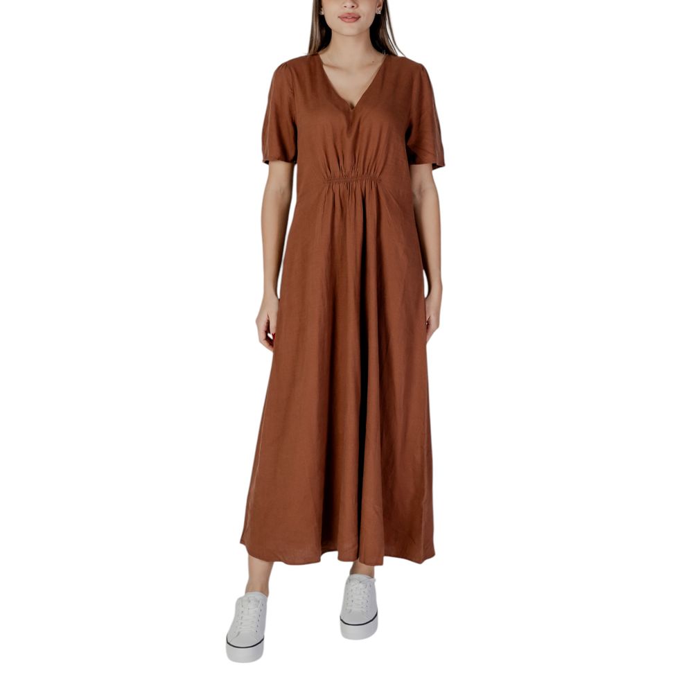 B.Young Leinen-Maxikleid in Braun