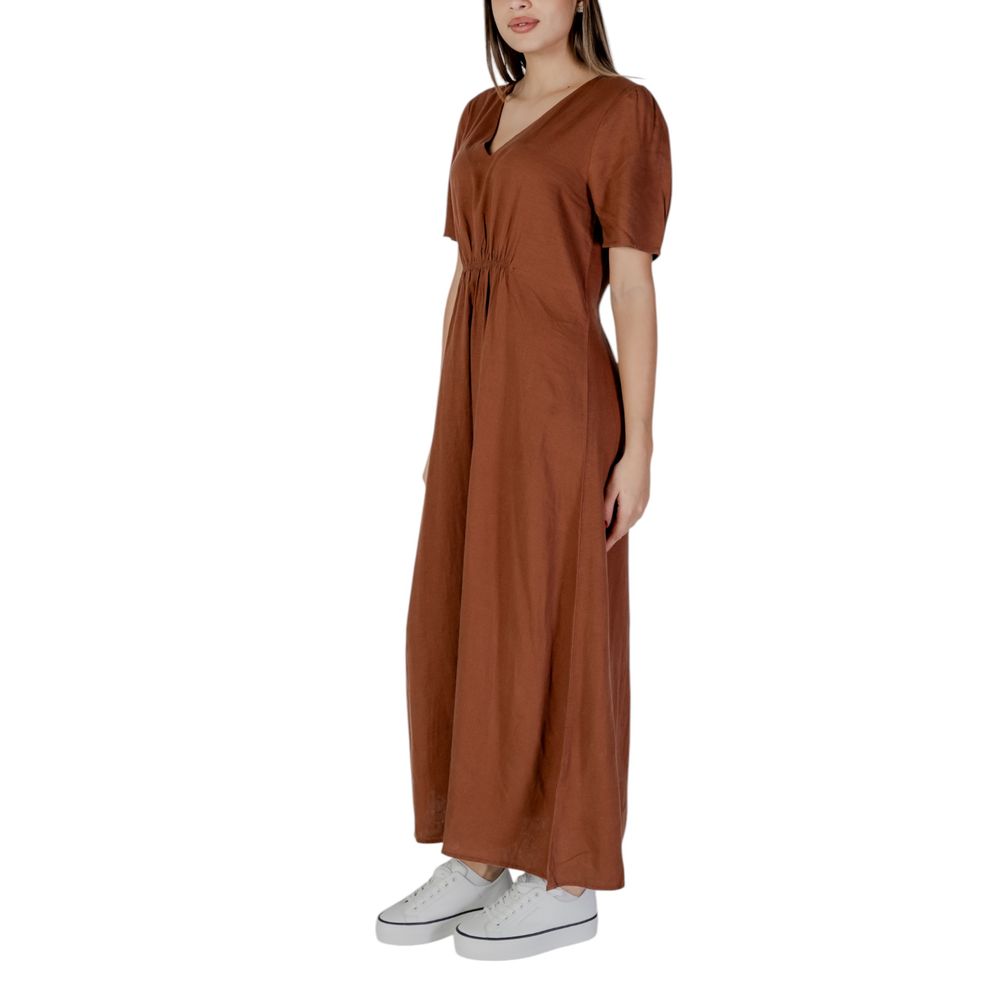 B.Young Leinen-Maxikleid in Braun
